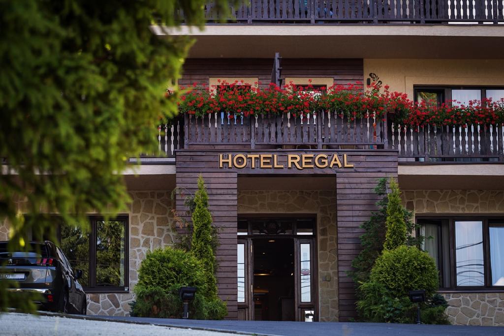 Hotel Regal Sinaia Kültér fotó